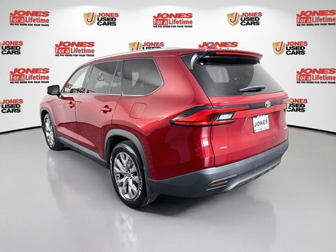 Certified 2024 Toyota Grand Highlander AWD image 2