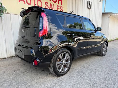 Used 2016 Kia Soul ! w/ Premium Package FWD image 4