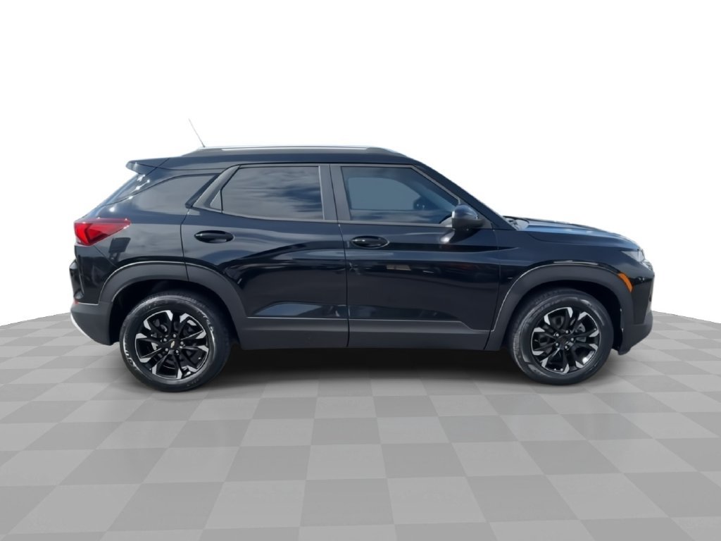 Certified 2021 Chevrolet TrailBlazer LT w/ Convenience Package FWD image 9