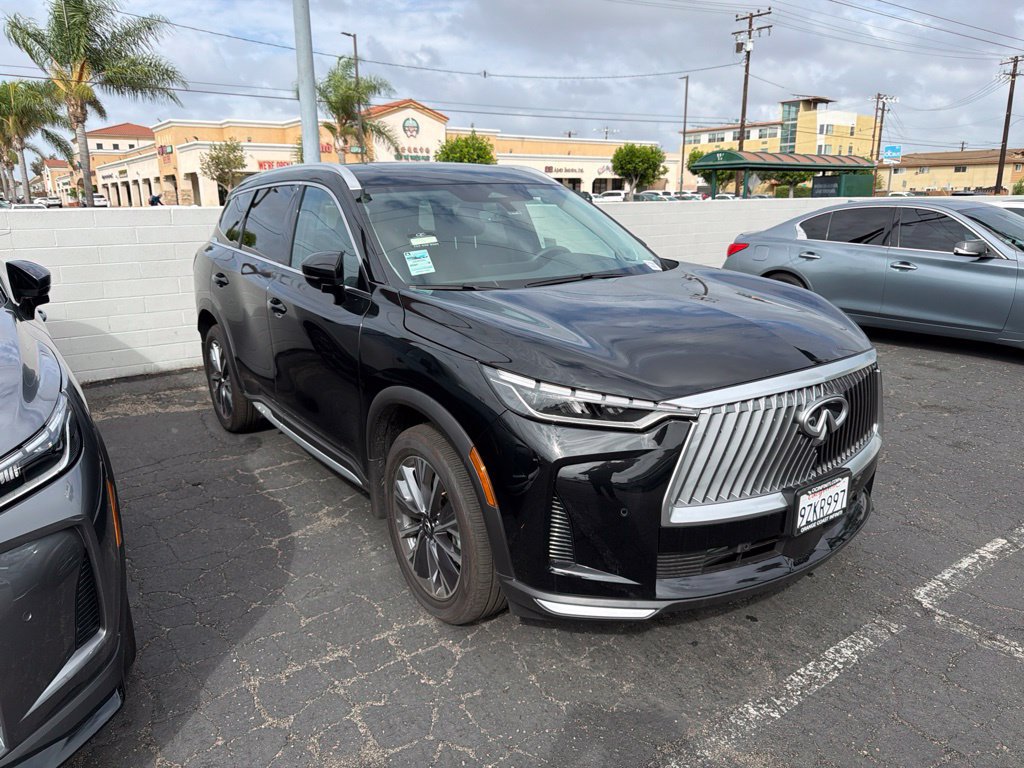 Certified 2026 INFINITI QX60 Luxe w/ Cargo Package AWD/4WD image 1