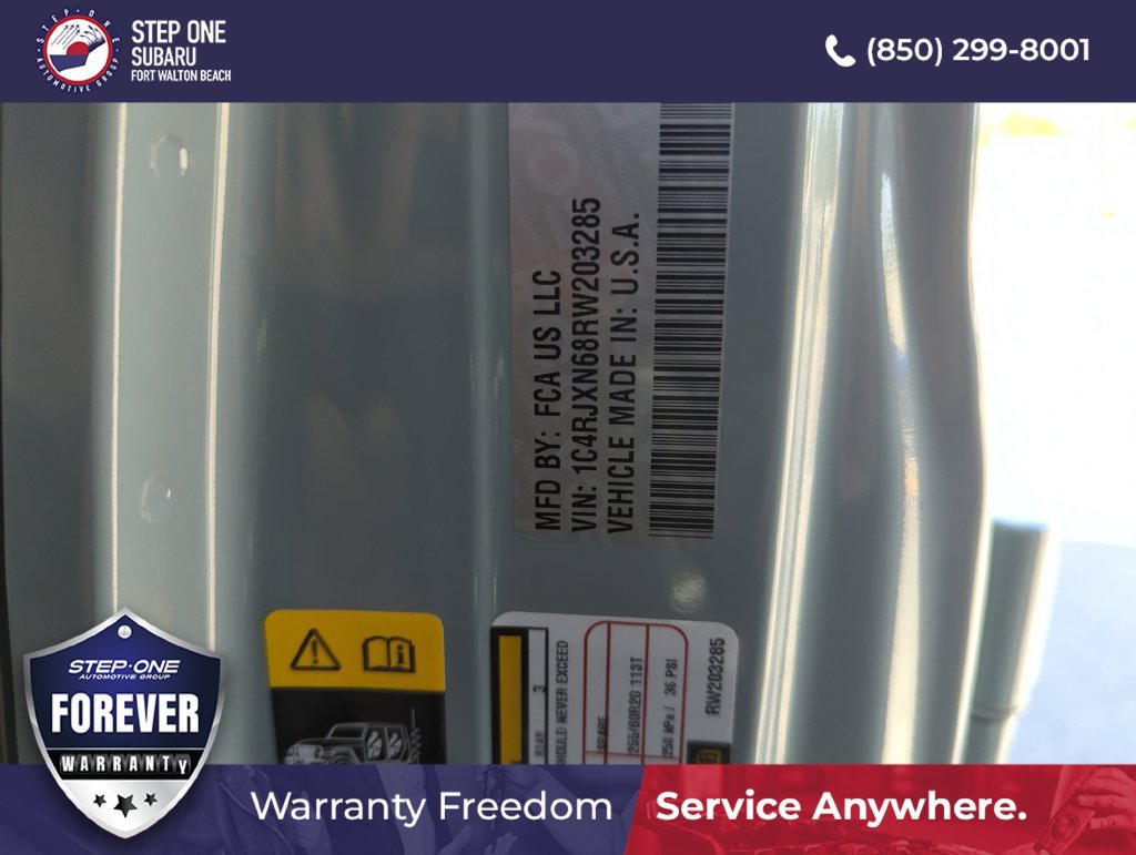 Used 2024 Jeep Wrangler Unlimited w/ Convenience Group AWD/4WD image 38
