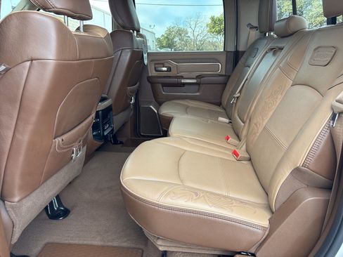 Used 2019 RAM 3500 Limited image 12