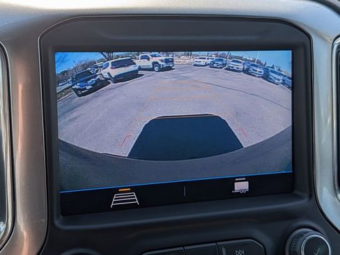 Used 2021 Chevrolet Silverado 1500 LT AWD/4WD image 51