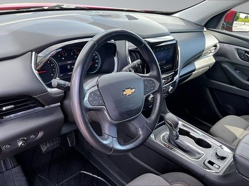 Used 2021 Chevrolet Traverse LT FWD image 14