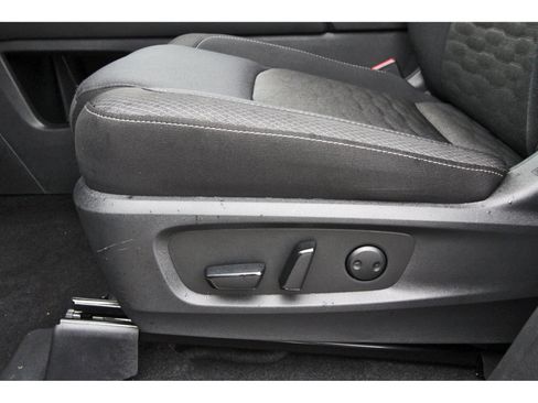 Certified 2025 Nissan Pathfinder SV FWD image 29