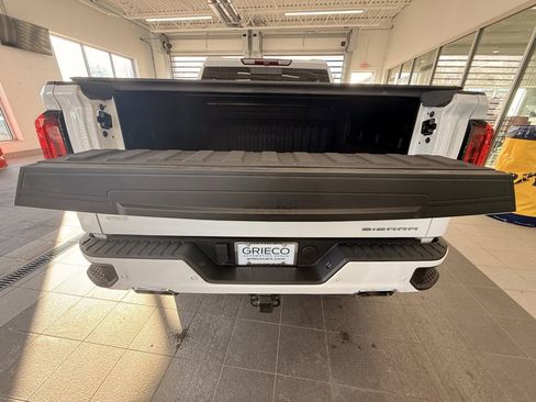 Used 2022 GMC Sierra 1500 Denali image 14