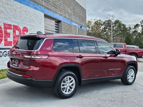 Used 2022 Jeep Grand Cherokee L Laredo w/ Luxury Tech Group I image 7