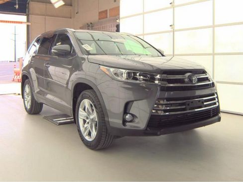 Used 2018 Toyota Highlander Limited image 63