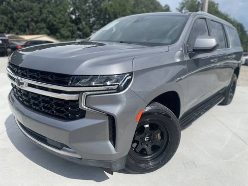 Used 2021 Chevrolet Suburban LS AWD/4WD image 3