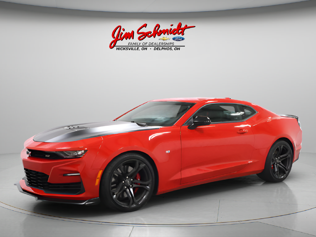 Used 2021 Chevrolet Camaro SS RWD image 2