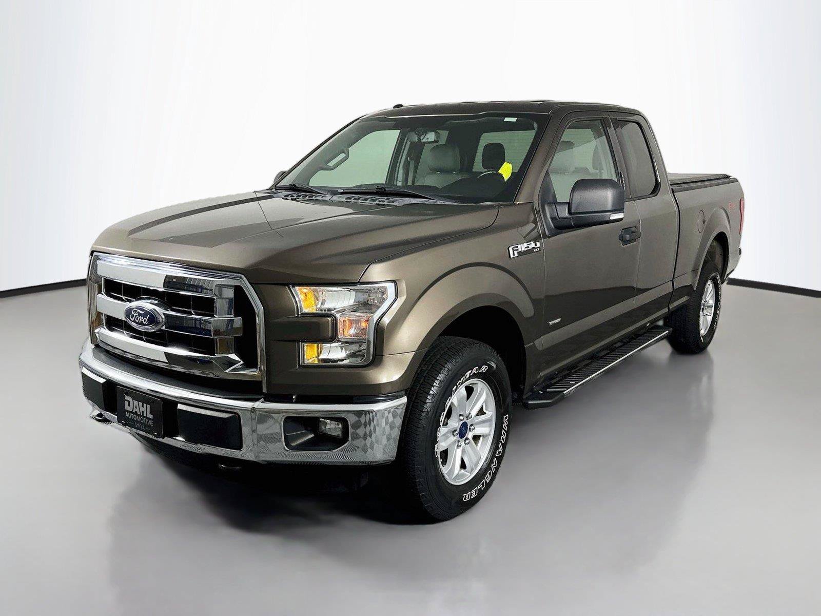 Used 2015 Ford F150 XLT w/ Equipment Group 301A Mid AWD/4WD image 4