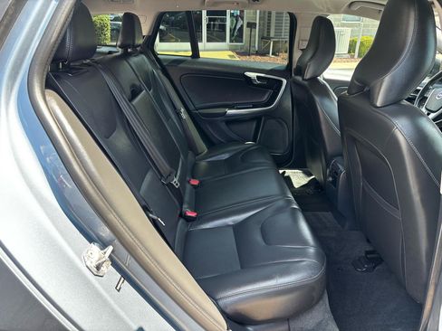Used 2017 Volvo V60 T5 Cross Country w/ Convenience Package AWD/4WD image 22