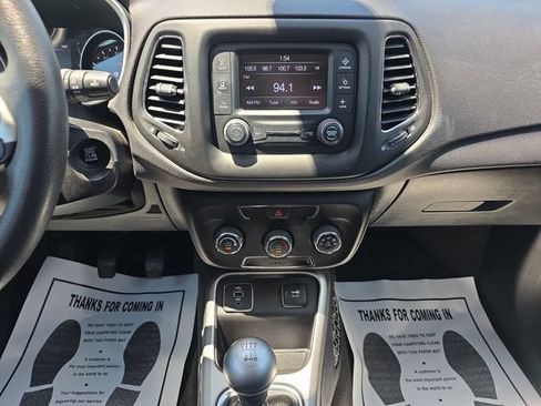 Used 2017 Jeep Compass Sport FWD image 11