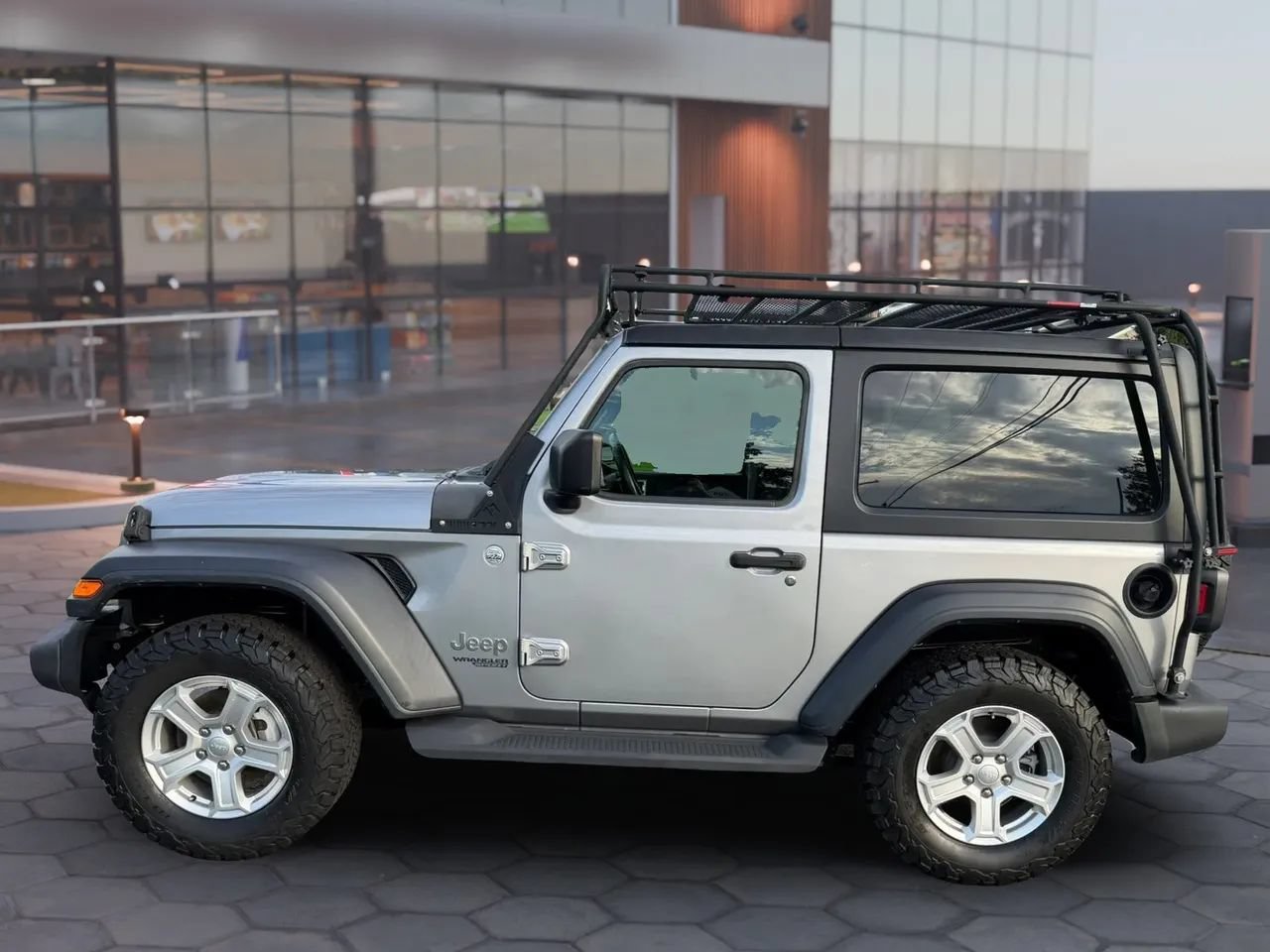 Used 2019 Jeep Wrangler Sport AWD/4WD image 8
