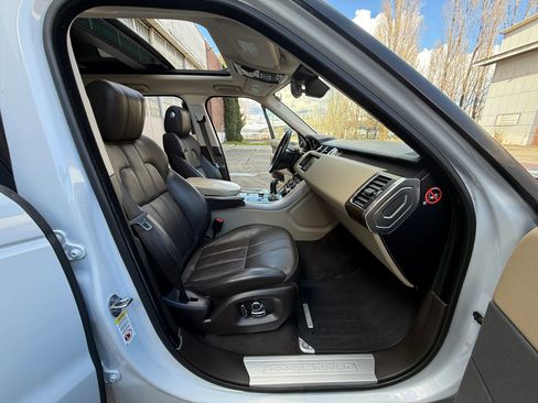 Used 2017 Land Rover Range Rover Sport HSE image 39