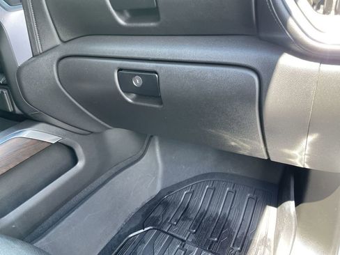 Used 2019 GMC Sierra 1500 SLT w/ SLT Premium Package AWD/4WD image 34