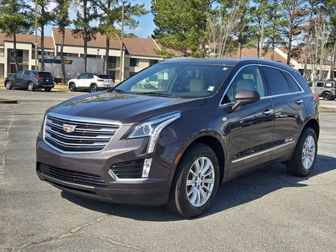 Used 2019 Cadillac XT5 FWD image 2