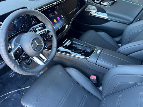 New 2026 Mercedes-Benz E 53 AMG e 4MATIC Wagon image 4