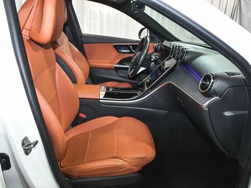 Used 2025 Mercedes-Benz C 300 4MATIC Sedan image 55