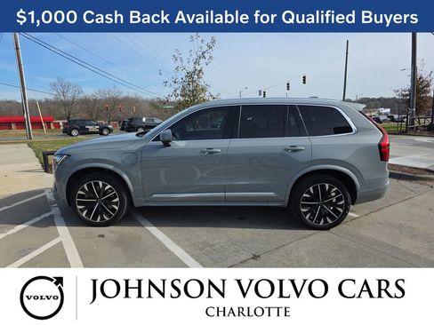 New 2026 Volvo XC90 T8 Plus w/ Protection Package Premier image 8
