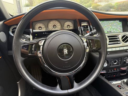 Used 2018 Rolls-Royce Dawn RWD image 36