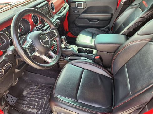 Used 2021 Jeep Wrangler Unlimited Rubicon w/ Xtreme Recon 35" Tire Package AWD/4WD image 14