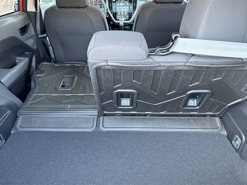 New 2025 Subaru Crosstrek 2.0i Premium image 18