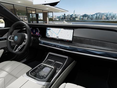 New 2026 BMW i7 xDrive60 AWD/4WD image 14