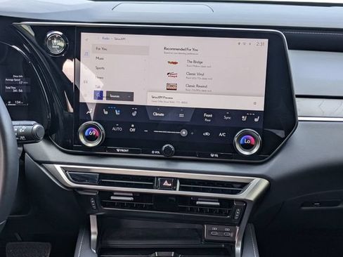 Used 2025 Lexus RX 350 Premium w/ Accessory Package (Z1) FWD image 18