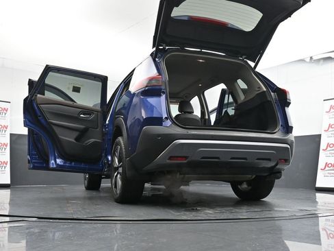 Used 2023 Nissan Rogue SL w/ SL Premium Package image 36