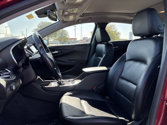 Used 2018 Chevrolet Malibu LT w/ Leather Package FWD image 20