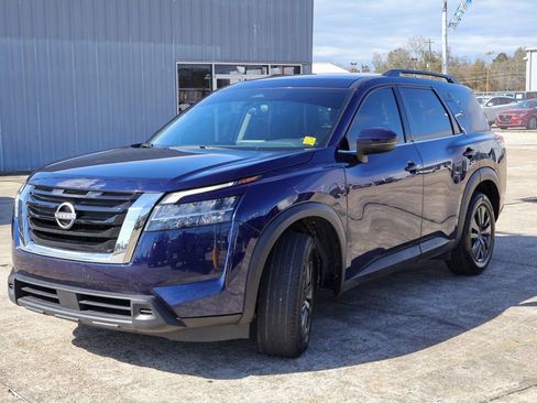 Used 2022 Nissan Pathfinder SV image 23
