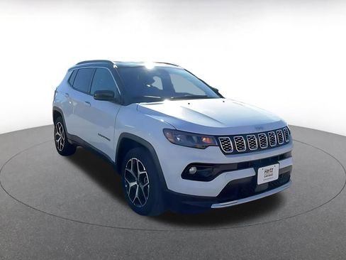 Used 2025 Jeep Compass Limited image 3