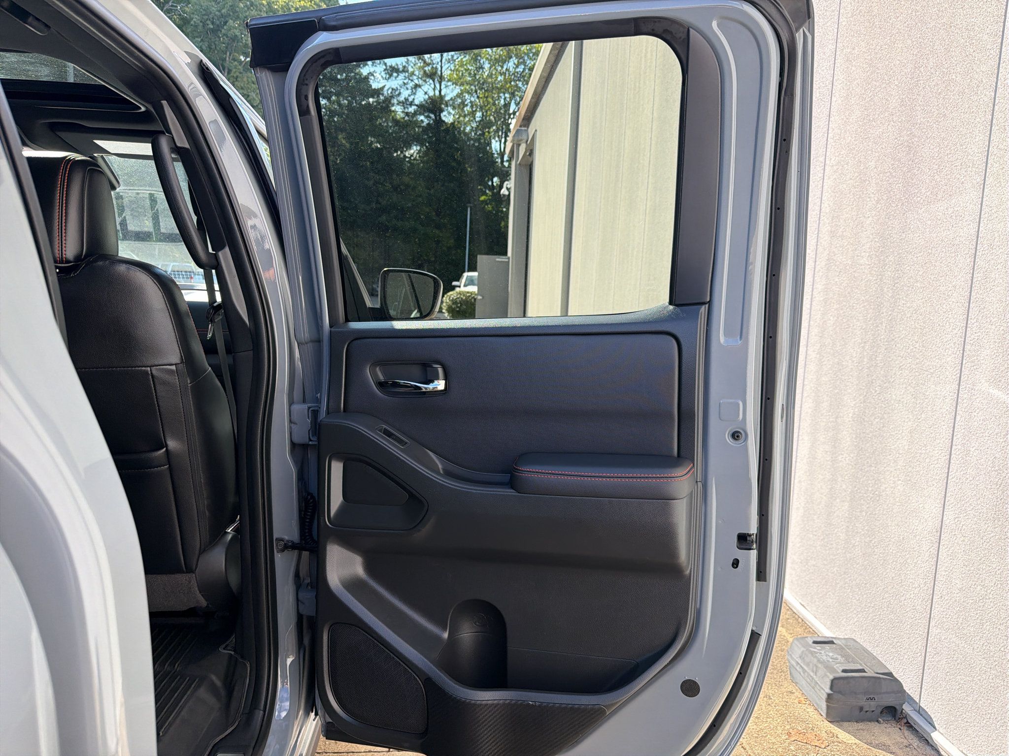 Certified 2023 Nissan Frontier PRO-4X w/ Pro-4X Premium Package AWD/4WD image 16
