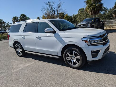 Used 2024 Ford Expedition Max Limited image 2
