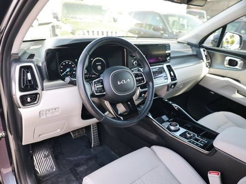 Used 2023 Kia Sorento SX Prestige AWD/4WD image 14