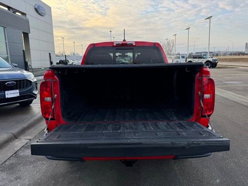 Used 2017 Chevrolet Colorado Z71 image 38