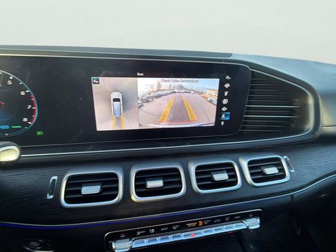 Certified 2023 Mercedes-Benz GLS 450 4MATIC image 15