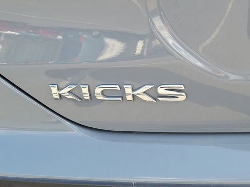 Used 2021 Nissan Kicks SV FWD image 27