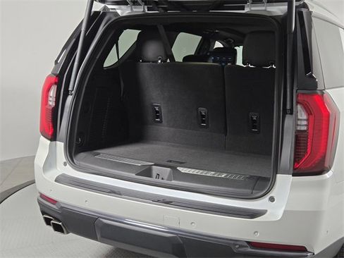 Used 2025 GMC Yukon Denali Ultimate image 17