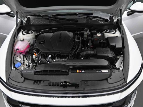 Certified 2025 Hyundai Sonata SE image 25