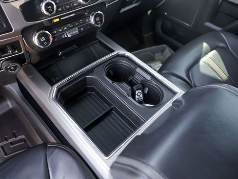 Used 2022 Ford F250 Platinum w/ FX4 Off-Road Package image 26