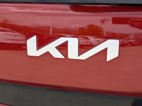 Certified 2023 Kia Soul LX FWD image 13