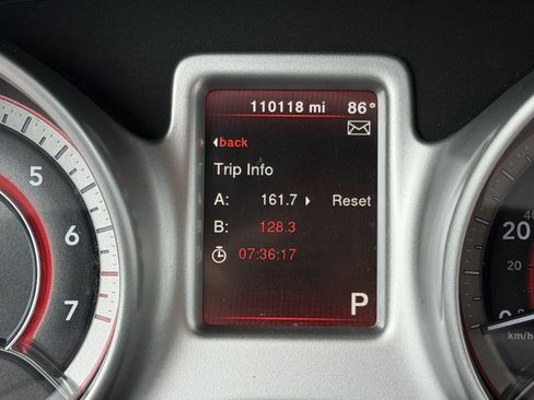 Used 2019 Dodge Journey SE w/ Connectivity Group FWD image 11