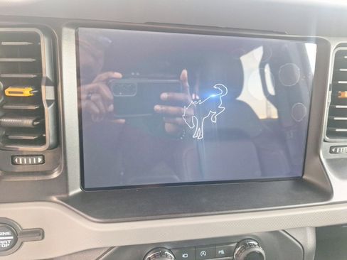 Used 2023 Ford Bronco Badlands image 6