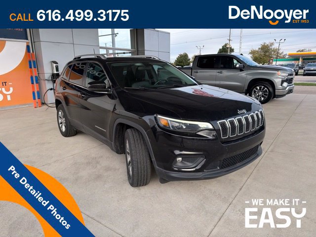 Used 2020 Jeep Cherokee Latitude Plus w/ Cold Weather Group AWD/4WD image 7