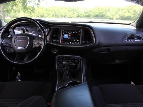 Used 2021 Dodge Challenger R/T Scat Pack RWD image 10