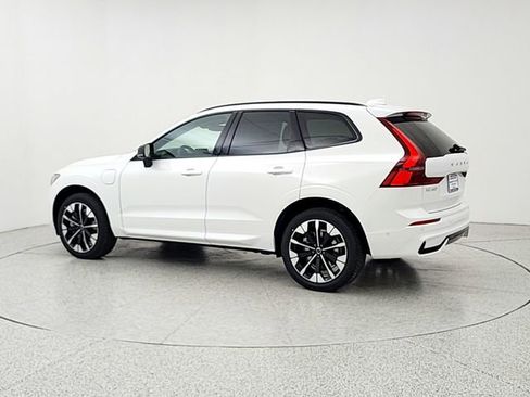 New 2026 Volvo XC60 T8 Plus w/ Climate Package AWD/4WD image 7