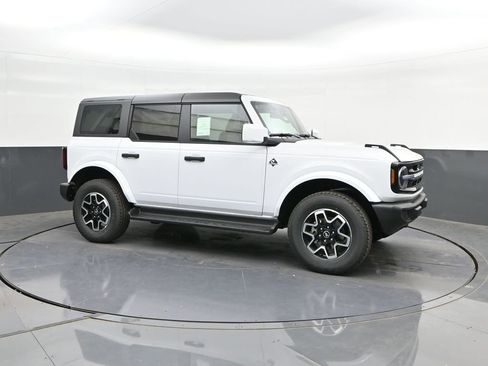 New 2026 Ford Bronco Outer Banks AWD/4WD image 16