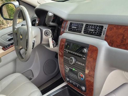 Used 2013 Chevrolet Tahoe LT w/ Texas Edition RWD image 11